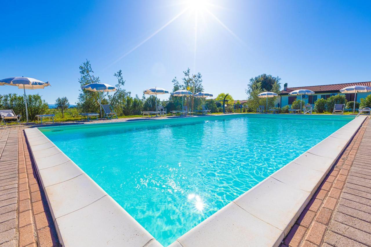 Agriturismo Gli Etruschi Популония Экстерьер фото