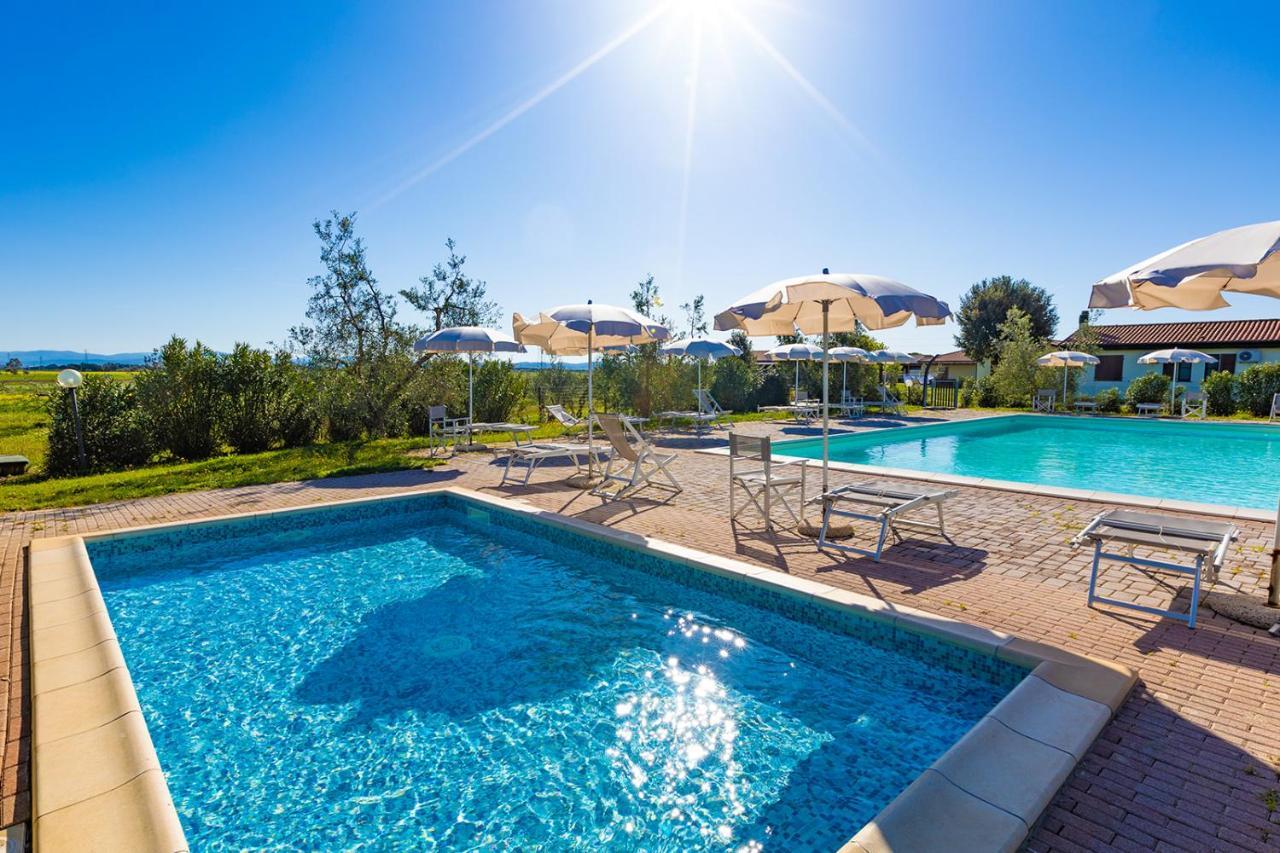 Agriturismo Gli Etruschi Популония Экстерьер фото